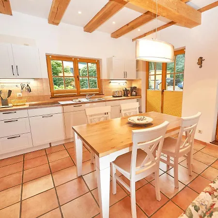 Strandschloesschen - Haushaelfte 1 Sellin (Rugen)