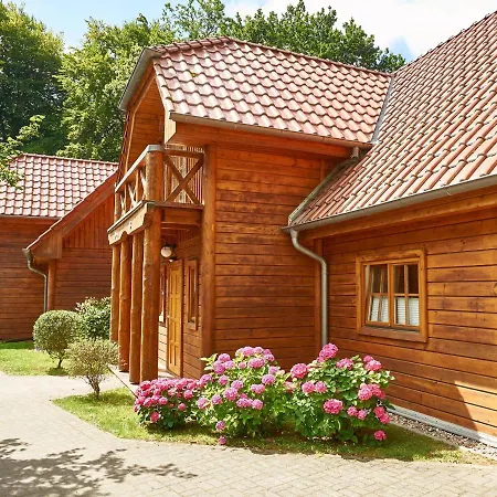 Strandschloesschen - Haushaelfte 1 Holiday home *