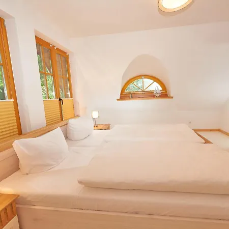 Strandschloesschen - Haushaelfte 1 ゼリン