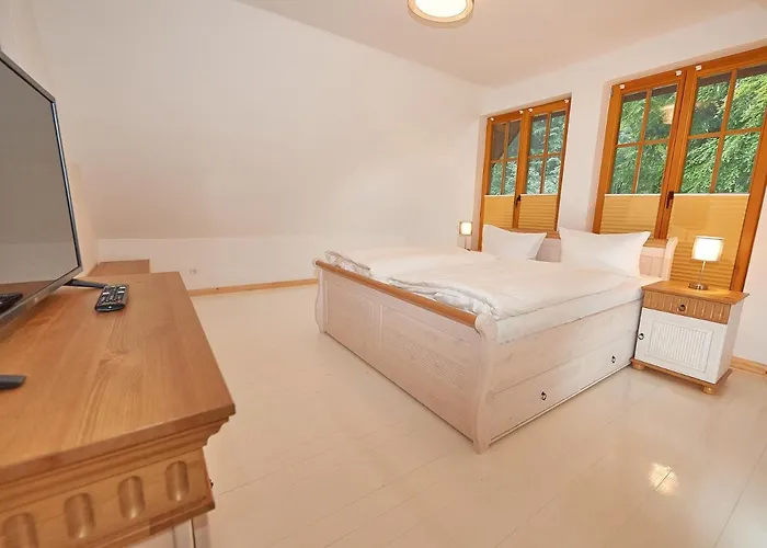 Strandschloesschen - Haushaelfte 1 Hébergement de vacances *