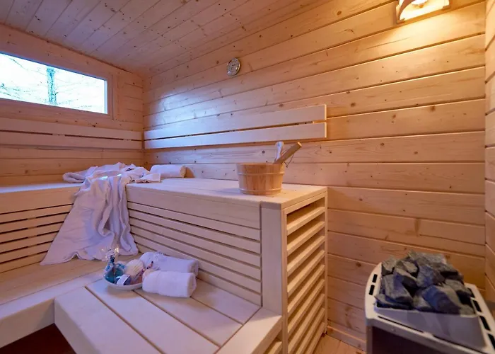 Strandschloesschen - Haushaelfte 1 Holiday home Sellin (Rugen)