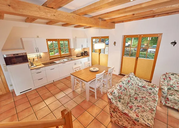 Holiday home Strandschloesschen - Haushaelfte 1 *