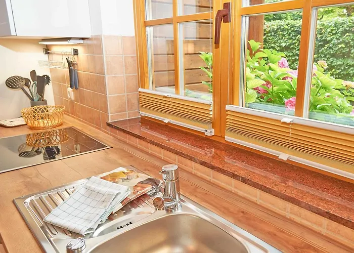 Strandschloesschen - Haushaelfte 1 Sellin (Rugen)