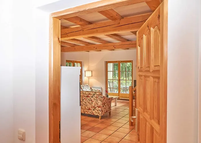 Strandschloesschen - Haushaelfte 1 Holiday home *